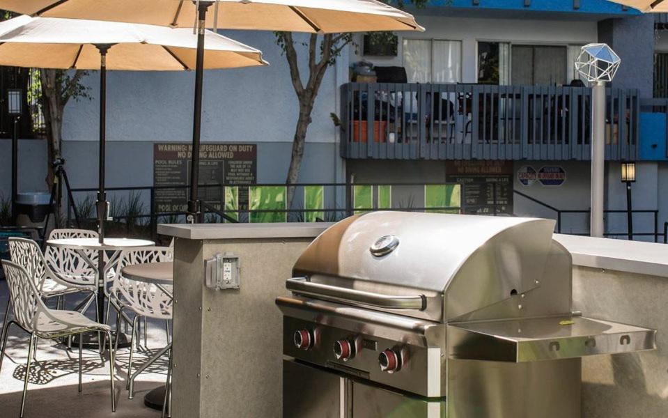 Popular Luxury Studio In The Heart Of * Los Angeles